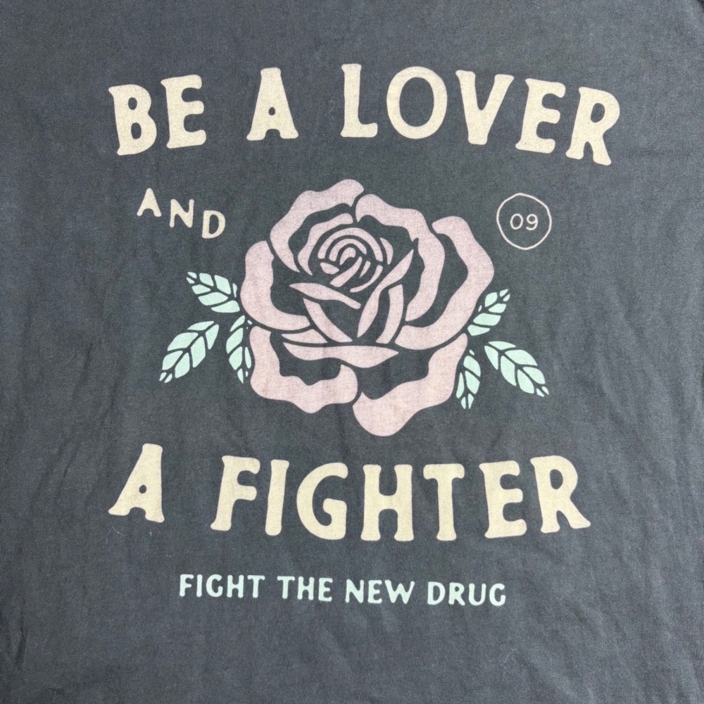 Fight The New Drug Be A Lover & A Fighter Graphic Tee L - Picture 2 of 6